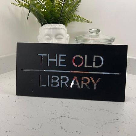 דירות איימאות' The Old Library מראה חיצוני תמונה