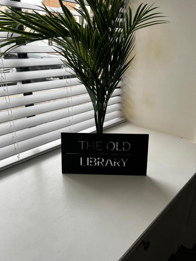 דירות איימאות' The Old Library מראה חיצוני תמונה